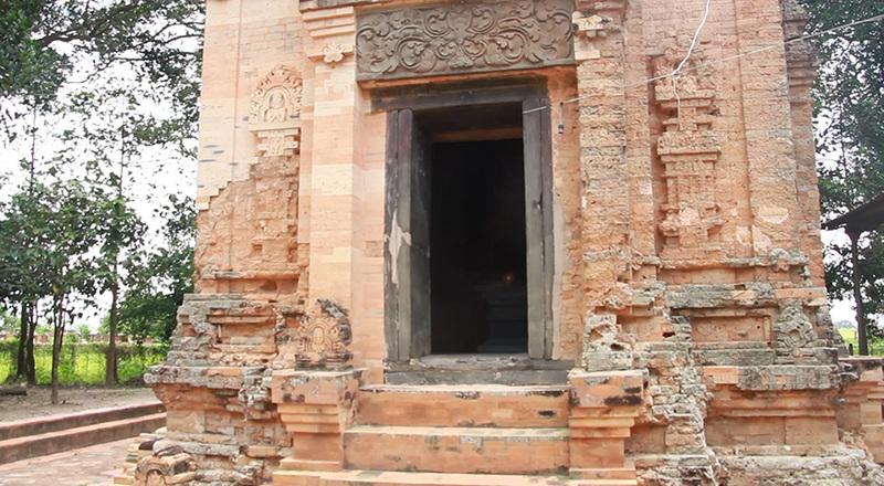 Binh Thanh Ancient Tower - Thousand-year-old ancient beauty in Tay Ninh