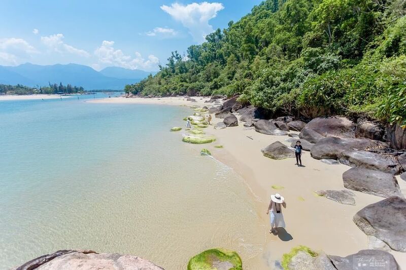 Canh Duong Beach - Immerse yourself in the majestic nature of Hue