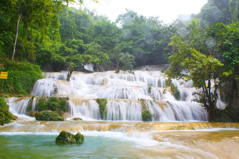 Thanh Hoa Cloud Waterfall - A great destination for a hot summer day in Thanh Hoa