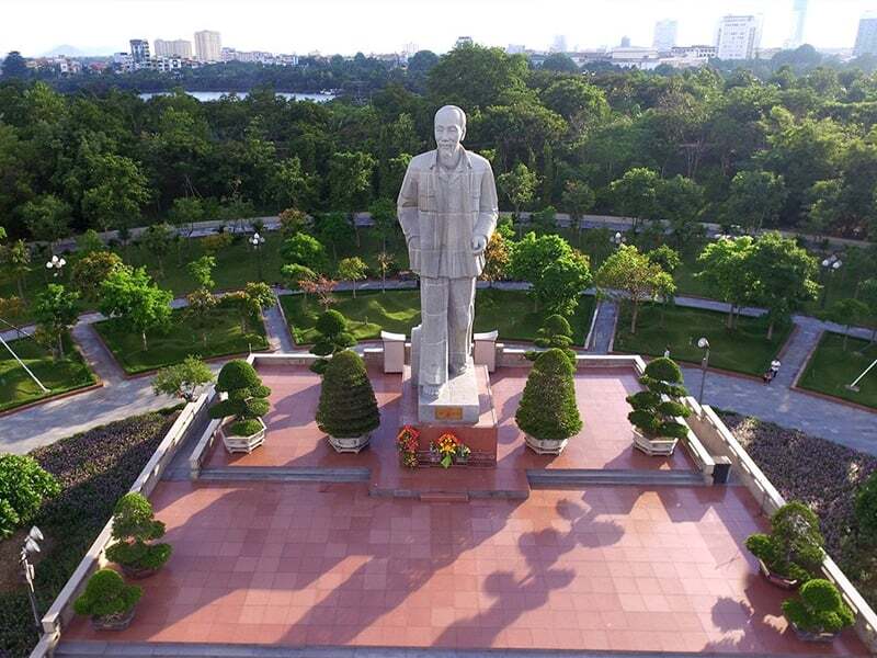 Ho Chi Minh Square Nghe An - Check-in spot not to be missed