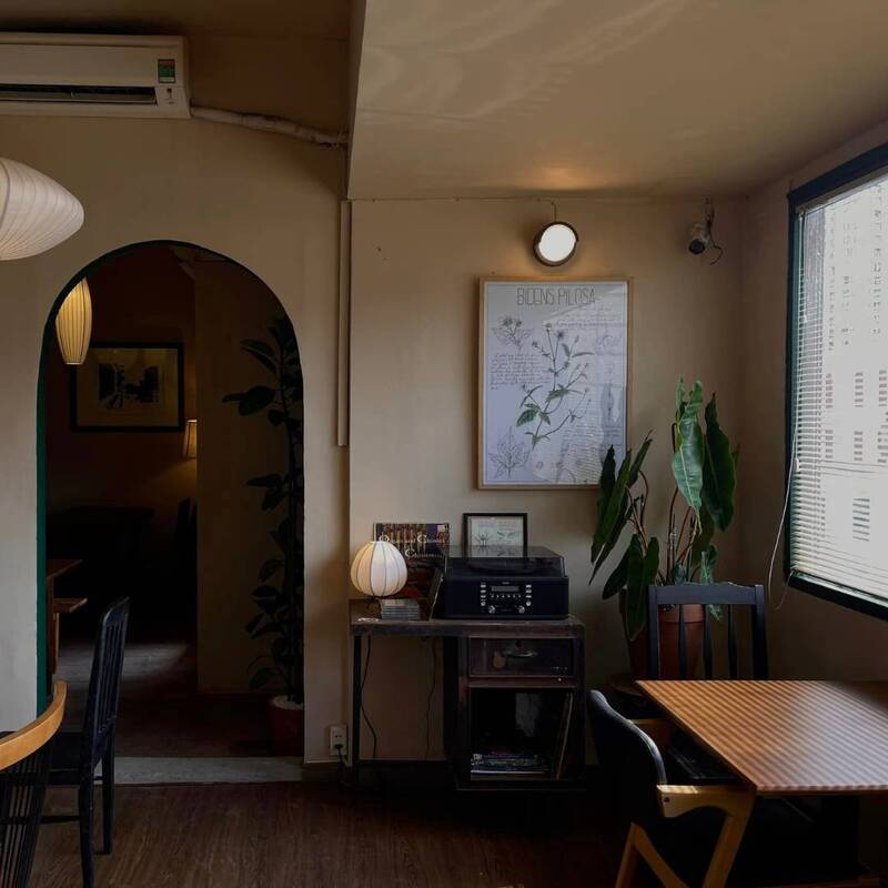 Ton That Dam Apartment - Vintage virtual living check-in point for Saigon youth