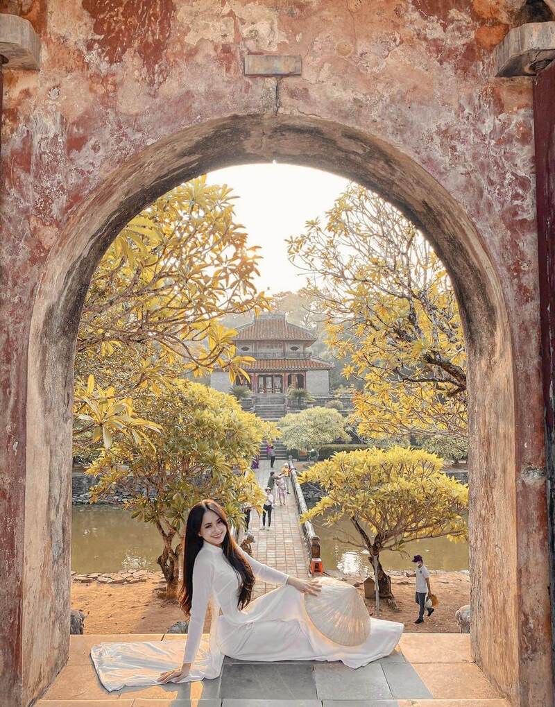 Minh Mang Tomb - Ancient beauty in the heart of Hue city