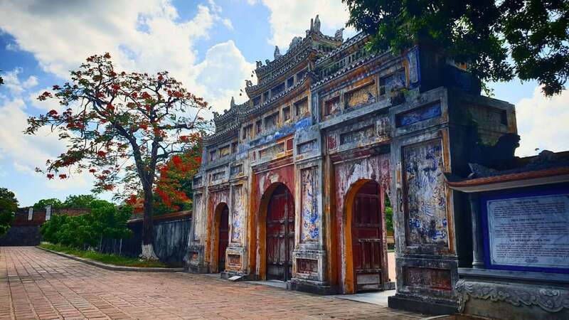 Minh Mang Tomb - Ancient beauty in the heart of Hue city