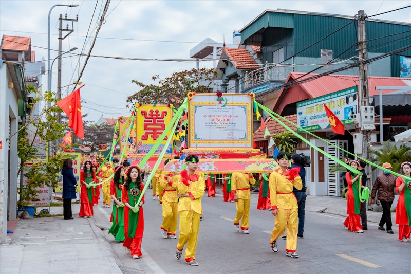 Explore the Famous Quang Yen Fairy Festival from Near and Far