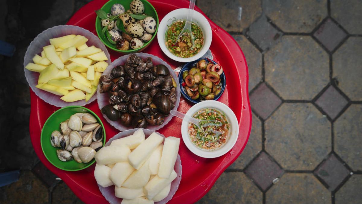 Delicious snail restaurant in Hanoi Ba Cam Tong Duy Tan