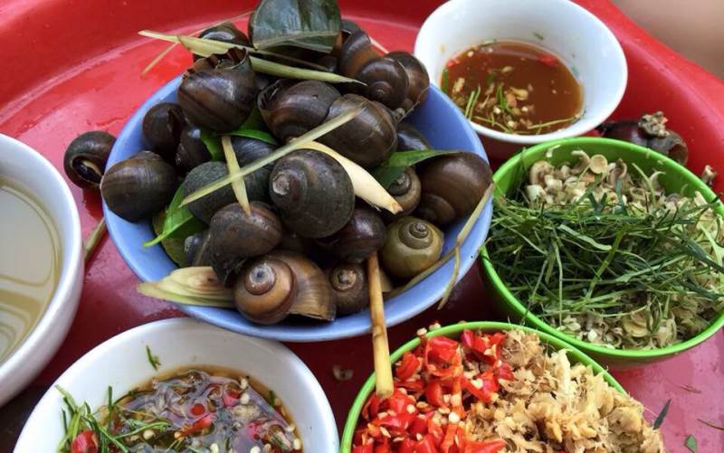 Delicious snail restaurant in Hanoi Trang Dinh Liet 