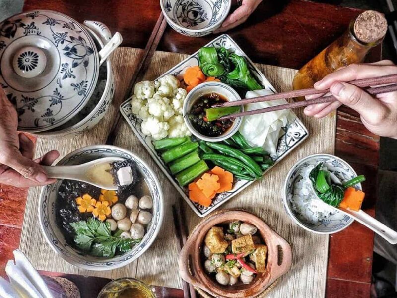 Top 8 vegetarian restaurants in Binh Thanh district with beautiful space and super delicious menu