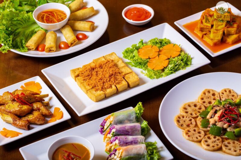 Top 8 vegetarian restaurants in Binh Thanh district with beautiful space and super delicious menu