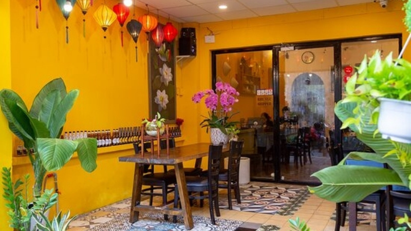 Top 8 vegetarian rice restaurants in Binh Thanh with beautiful space and super delicious menu