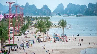 Experience of breaking the island of Phuong Dong Van Don tourist area