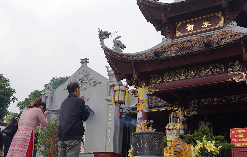 Experience going to worship at Cap Tien Temple - A spiritual place in Quang Ninh