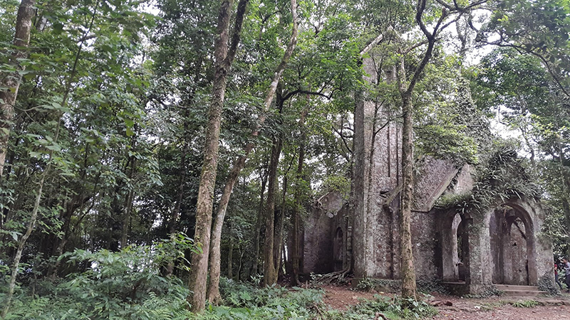 The collapsed church on Ba Vi mountain - Mysterious, timeless beauty