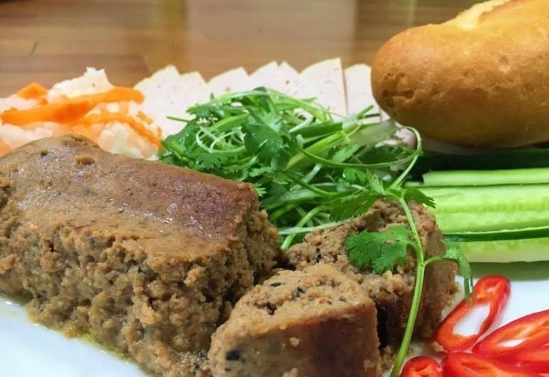 Hai Phong Pate - Delicious, greasy flavor that makes people miss you