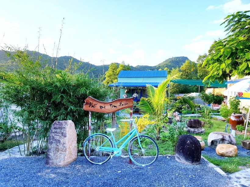 Live slowly at Pho Nui Tam Phuoc Homestay with a peaceful countryside style