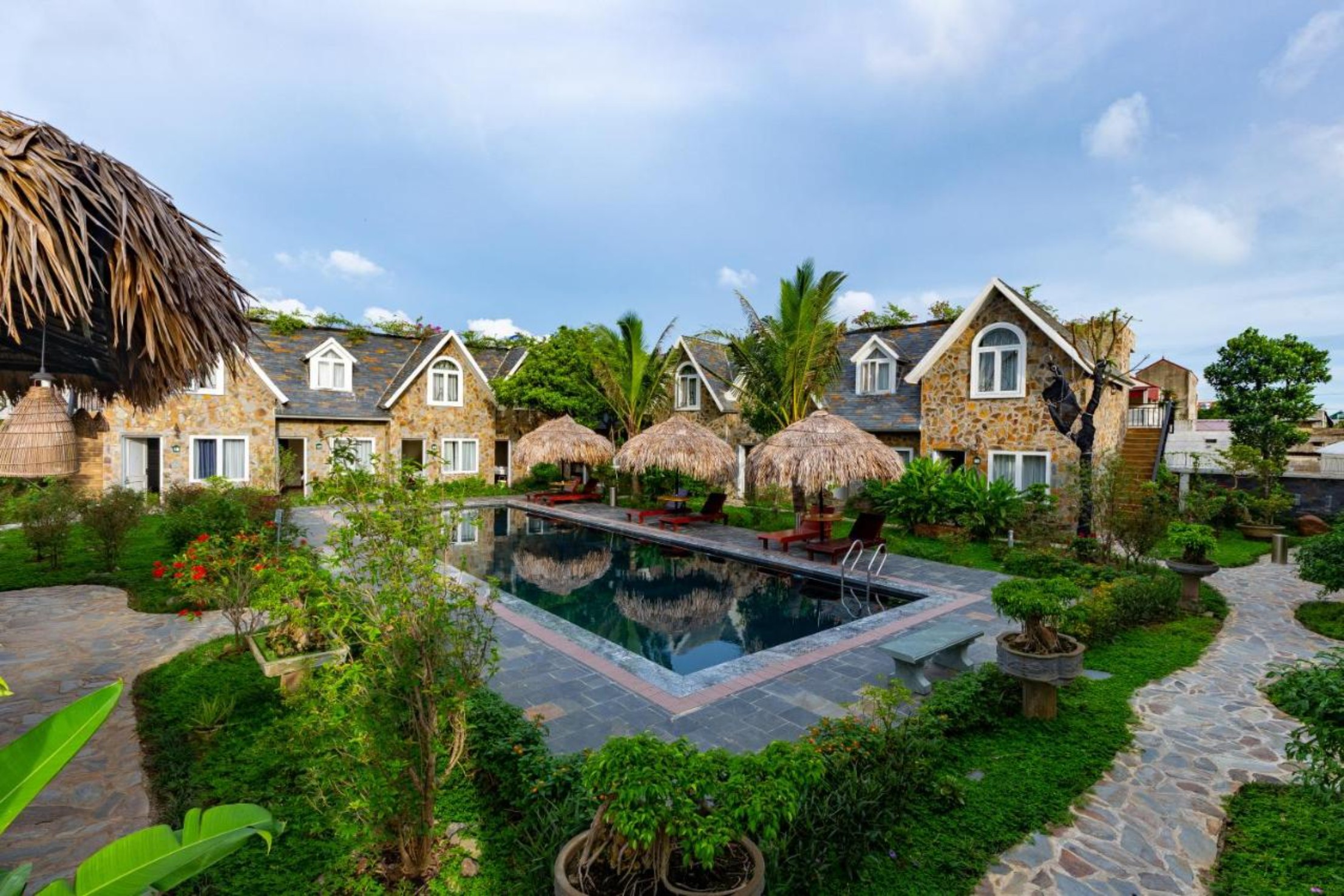 Sona Resort Ninh Binh - A peaceful resort in the heart of the city