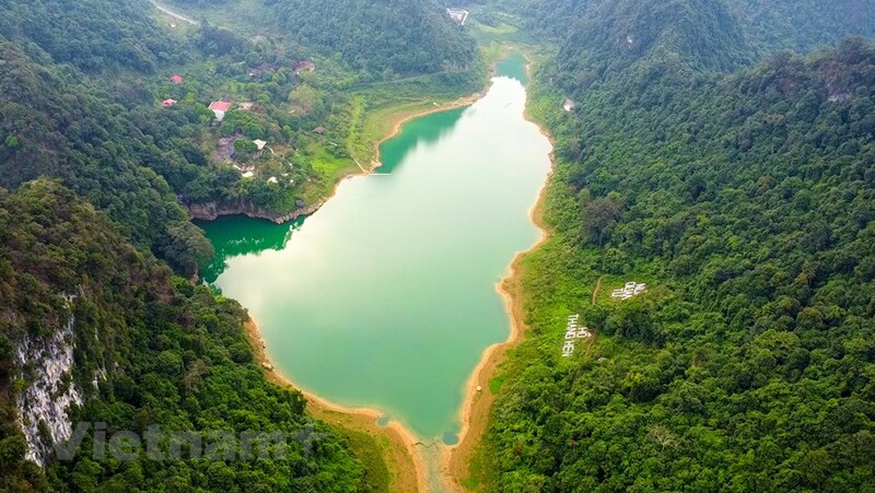 Ho Thang Hen - Lost in heaven on earth in Cao Bang