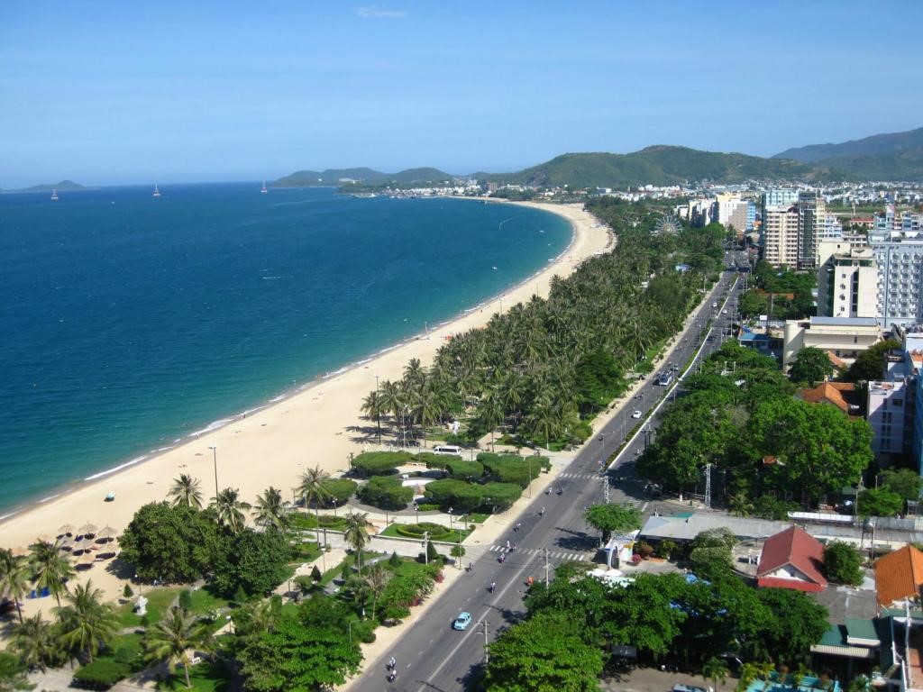 Top 10 Nha Trang hotels on Tran Phu street satisfy your desire to see the sea