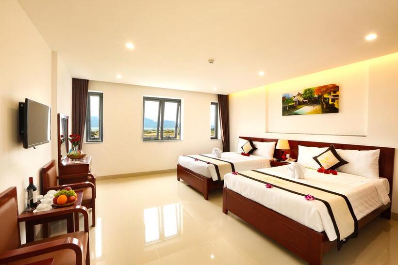 Top 10 hotels Nguyen Tat Thanh Da Nang beautiful sea view