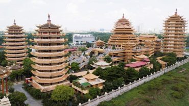 Minh Dang Quang The Temple With 4 Famous Records.jpg