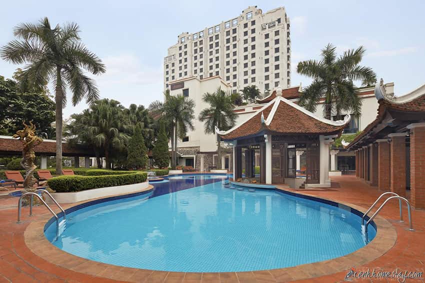 10 cheap 5 -star hotels in Hanoi with swimming pool, golf course, spa in the center